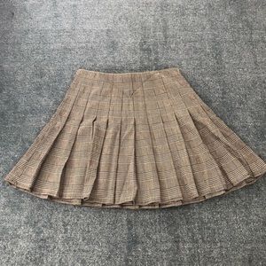 BRAND NEW Brandy Melville Pleated Skirt